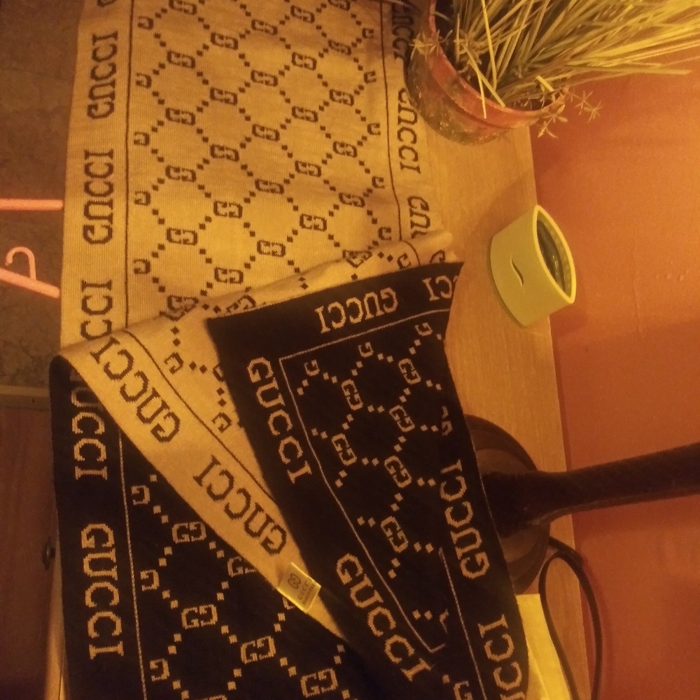 Unisex winter Gucci scarf